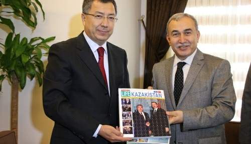Kazak Büyükelçi: Bize en çok Türkiye destek veriyor